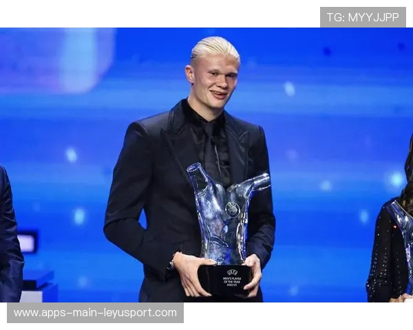 世界杯哈兰德连续头球威胁最终一锤定音