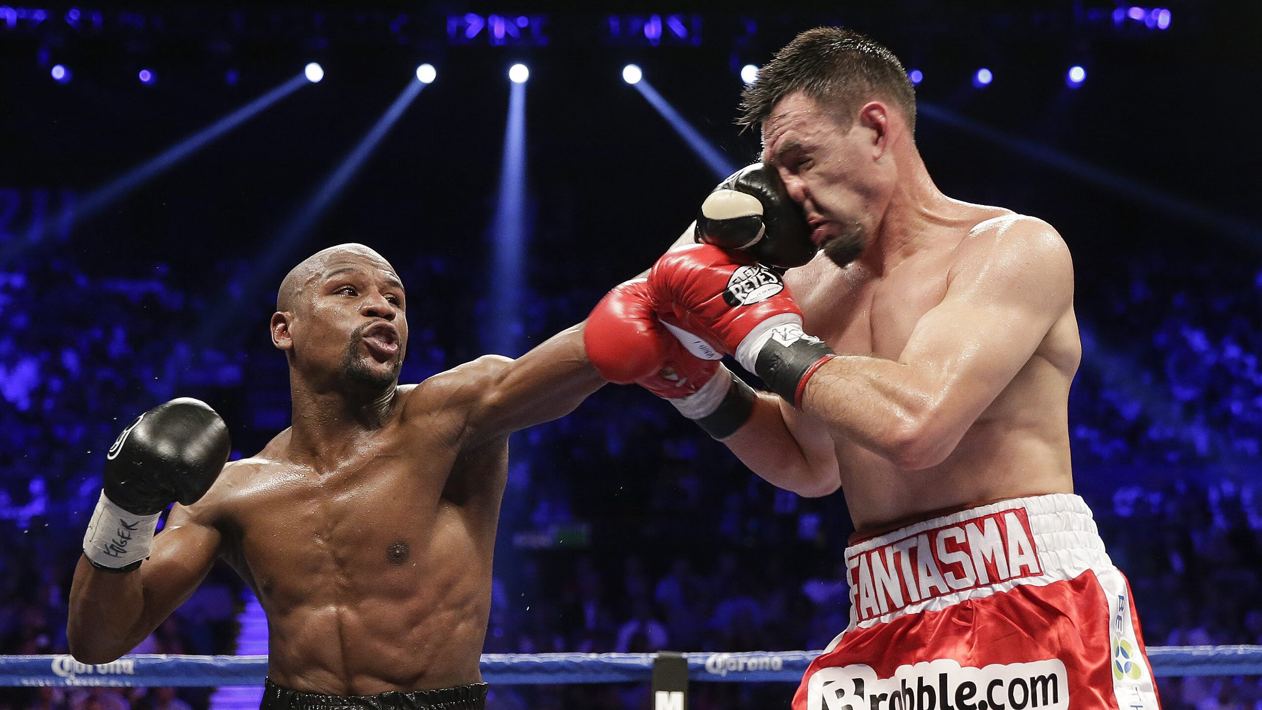 圆神真球王了！安东尼招牌兜射世界波破门，本场上演远射梅开二度好戏